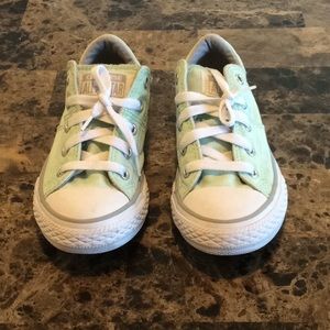 Kids converse shoes